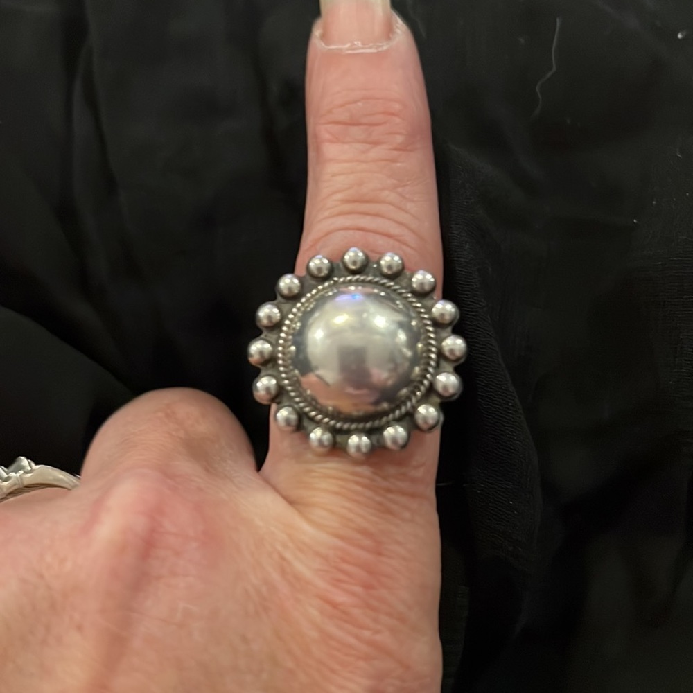 Navajo Native American heavy unmarked sterling silver ring size 6.25 - Picture 2 of 5